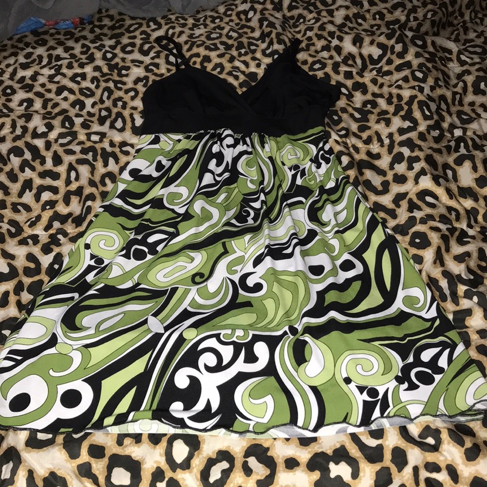 DRESS
